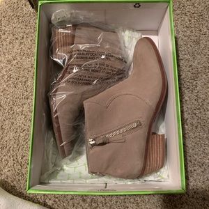 NEW IN BOX Sam Edelman booties